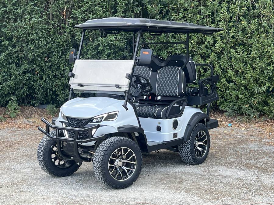 Land Runner Four, 4 seater electric buggy in Glacier White